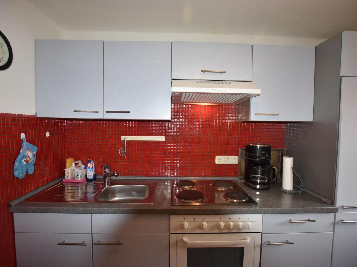 Modern Apartment In Kroepelin With Garden Pokoj fotografie